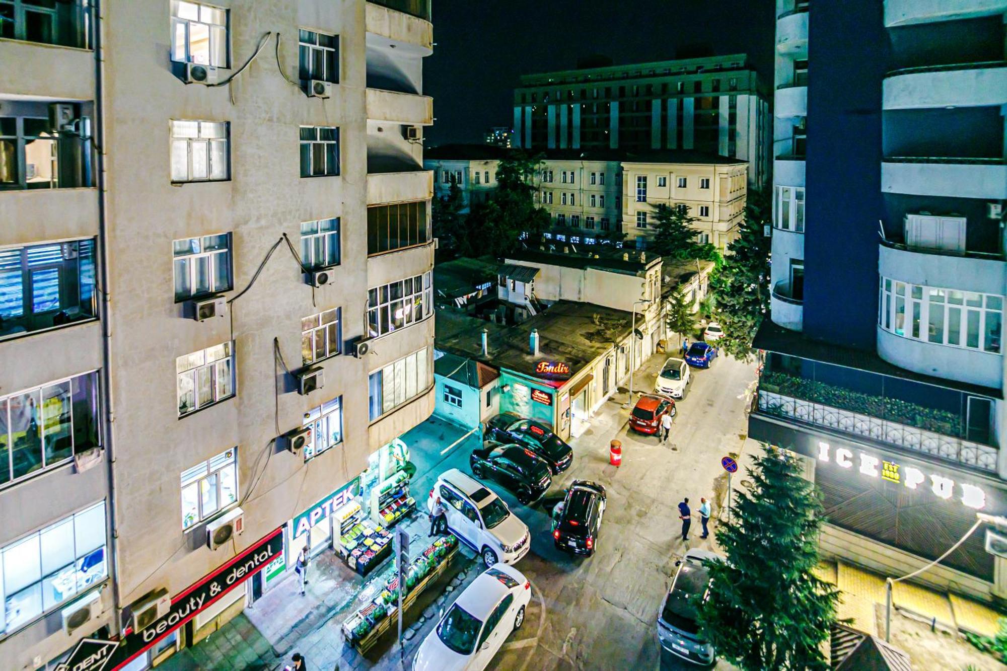 Nizami Apartment By Baku Housing Exterior foto